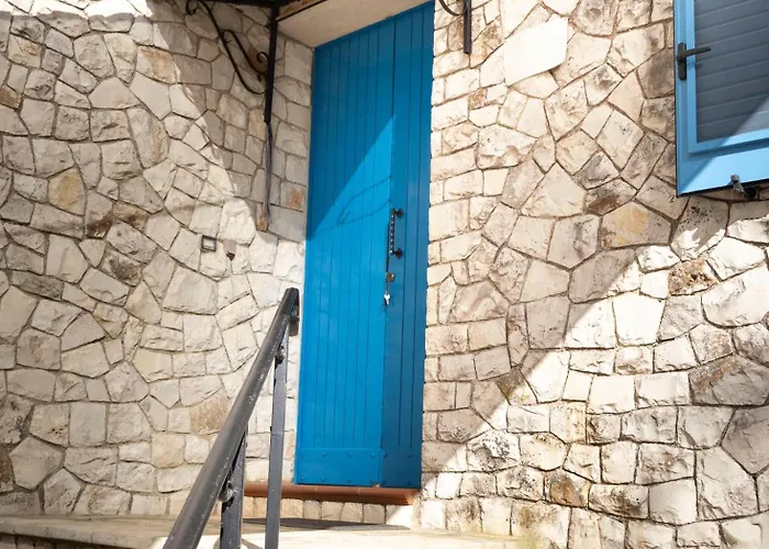 Le Marocce - Relax Pool 4 Km From Castro Spongano